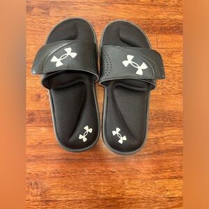 Under Armour Black Slide Sandals 5Y